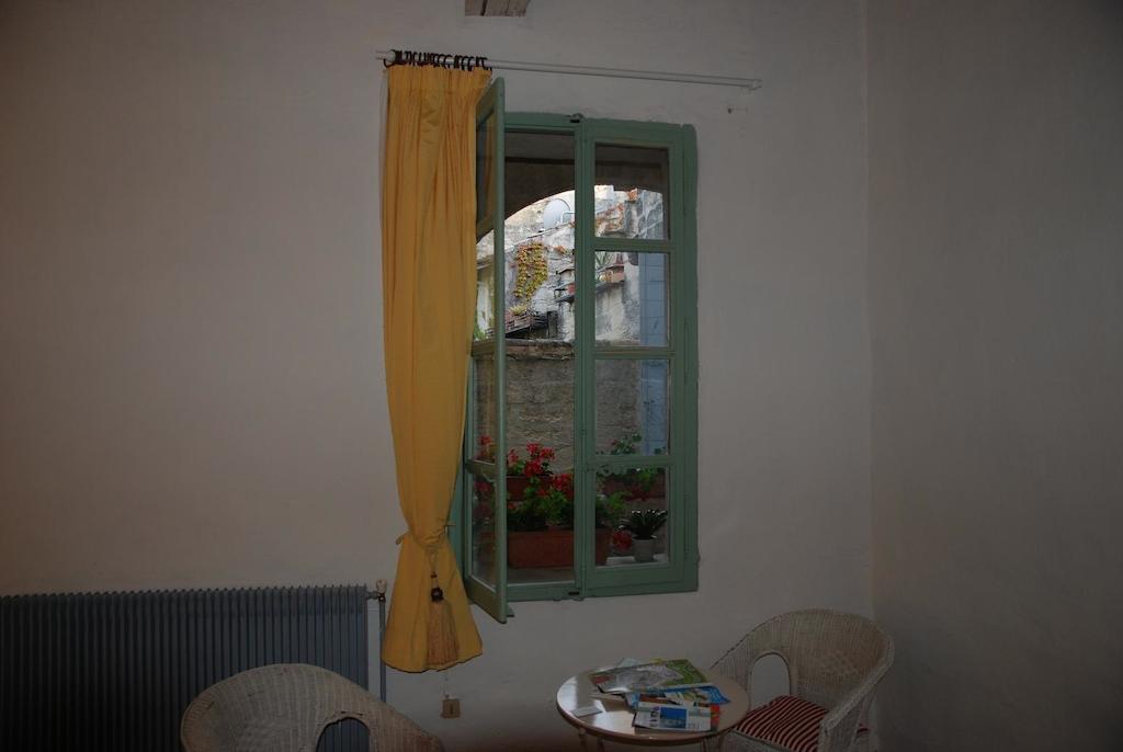 Le Richelieu Bed and Breakfast Uzès Exteriör bild