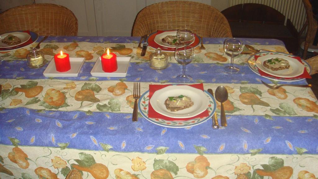 Le Richelieu Bed and Breakfast Uzès Exteriör bild