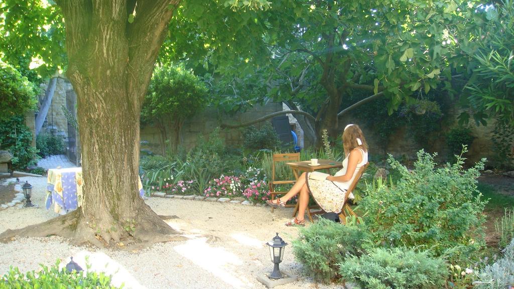 Le Richelieu Bed and Breakfast Uzès Exteriör bild