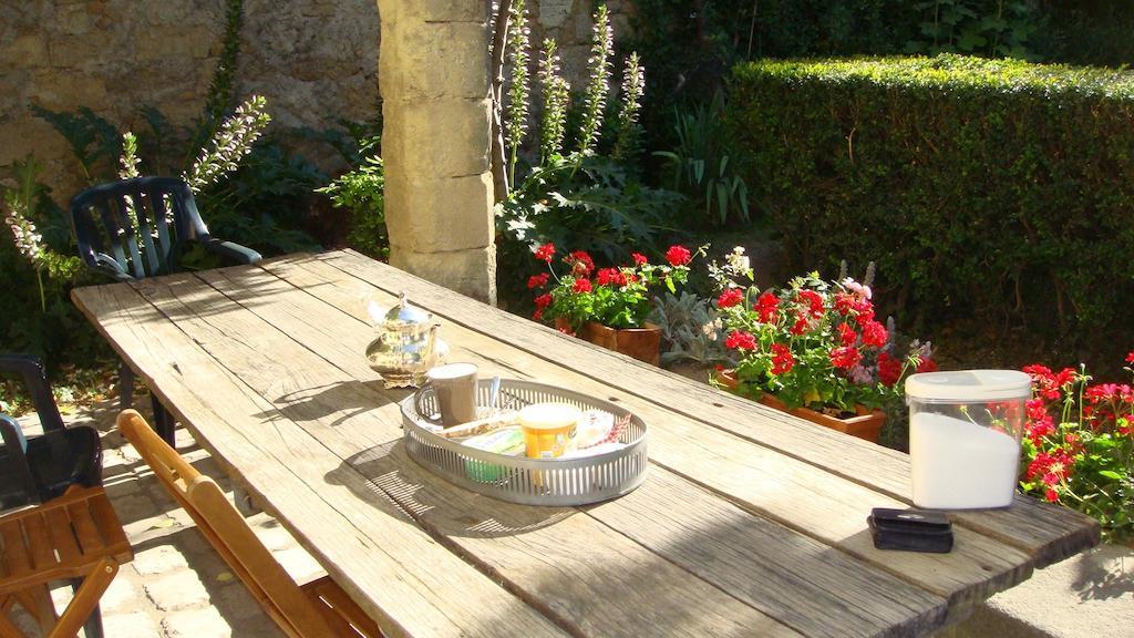 Le Richelieu Bed and Breakfast Uzès Exteriör bild