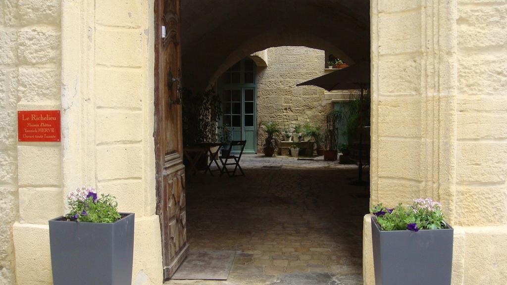 Le Richelieu Bed and Breakfast Uzès Exteriör bild