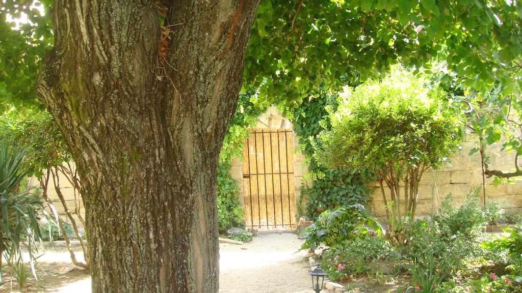 Le Richelieu Bed and Breakfast Uzès Exteriör bild
