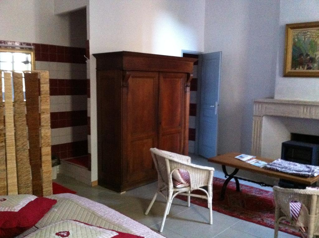 Le Richelieu Bed and Breakfast Uzès Exteriör bild