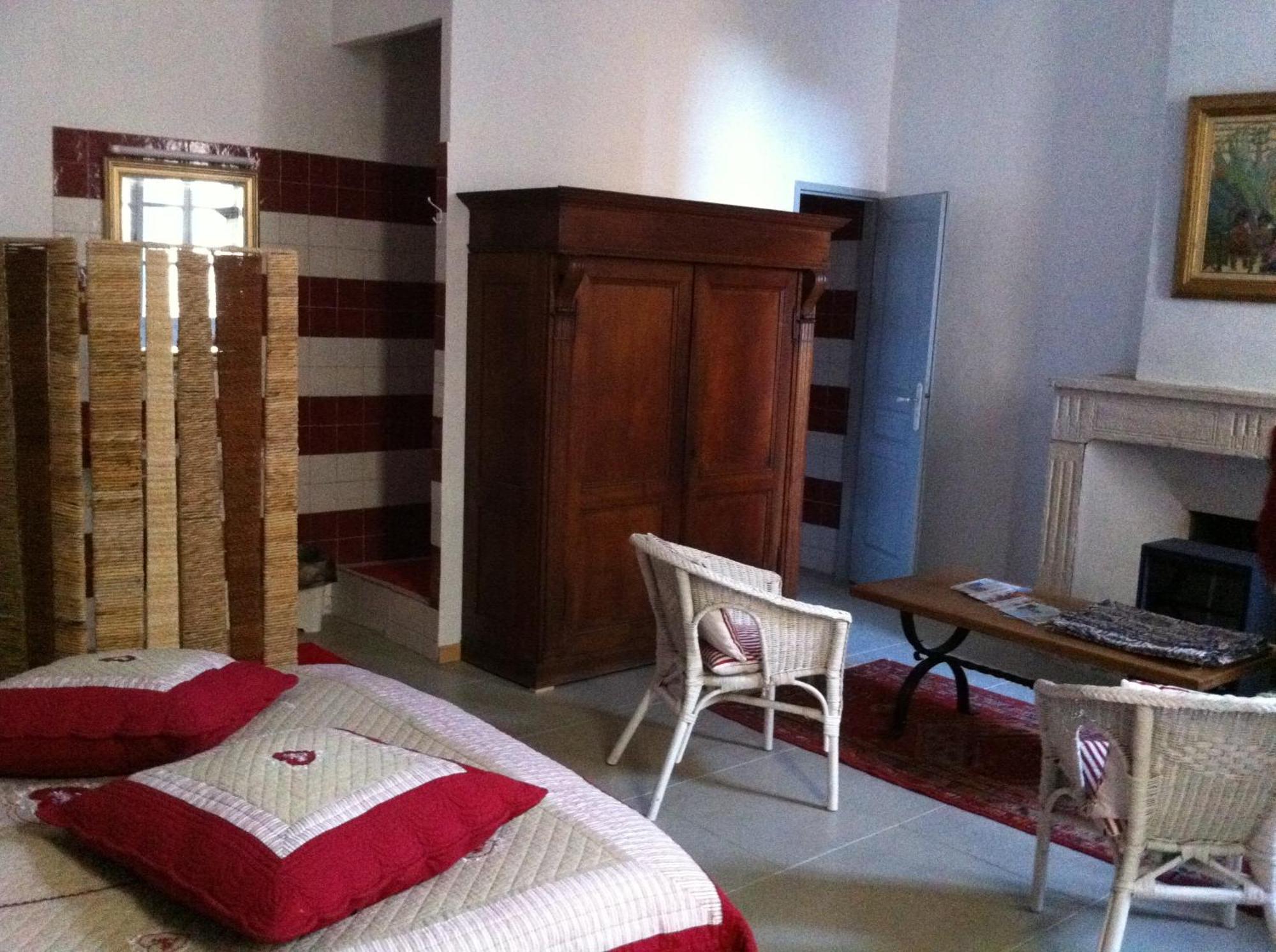 Le Richelieu Bed and Breakfast Uzès Exteriör bild